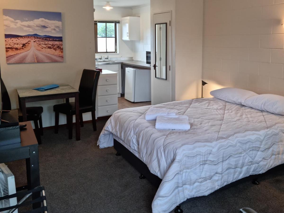 פאנגאריי Stonehaven Motel מראה חיצוני תמונה