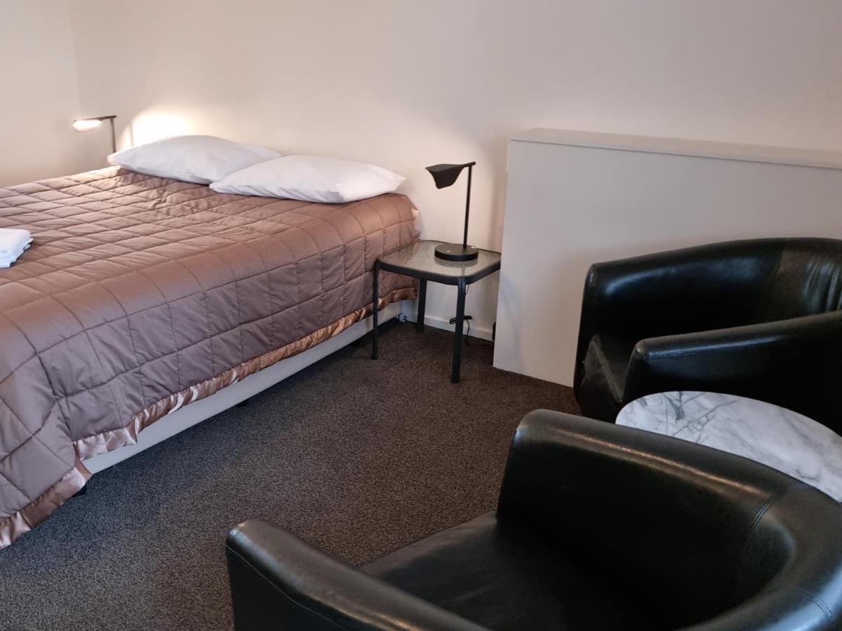 פאנגאריי Stonehaven Motel מראה חיצוני תמונה