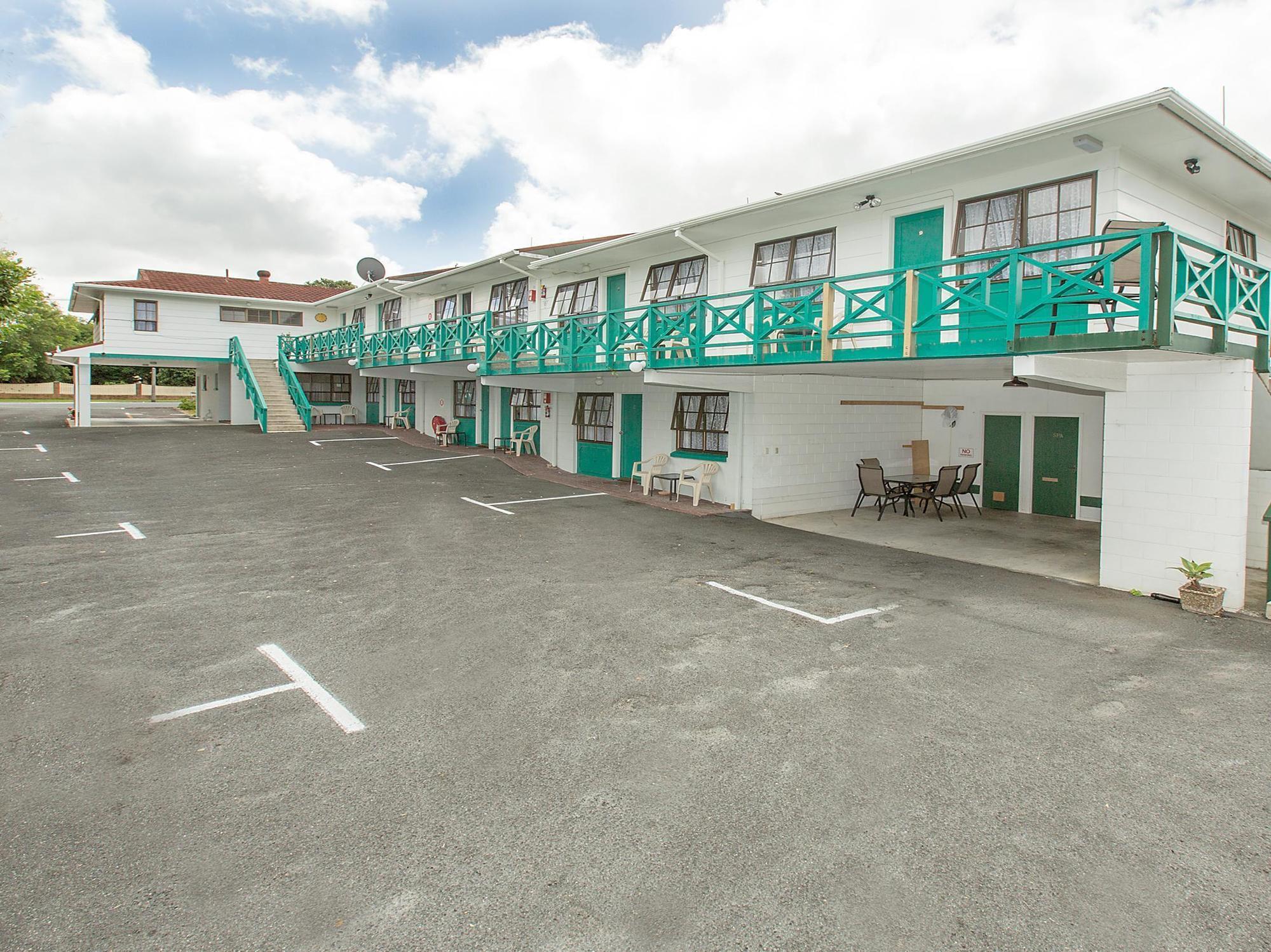 פאנגאריי Stonehaven Motel מראה חיצוני תמונה